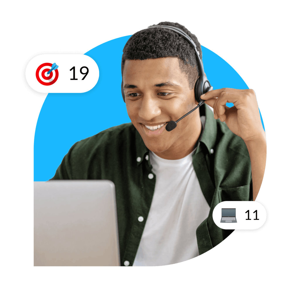 Image of an Onboarding Specialist at a laptop helping customers to identify and match goals.